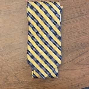 Nautica Classic Yellow and Navy Striped Tie